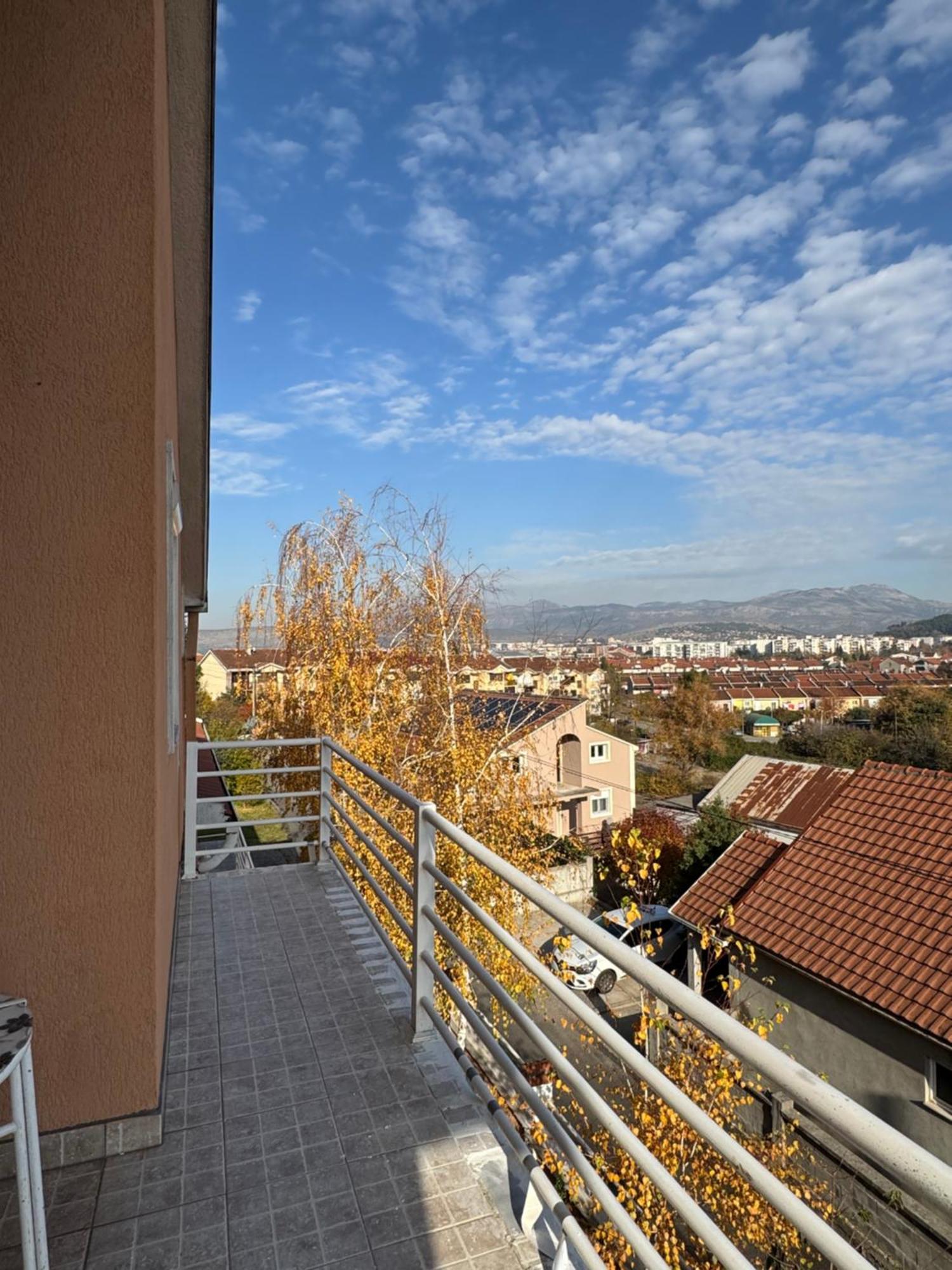 Apartmani Breze 포드고리차 외부 사진