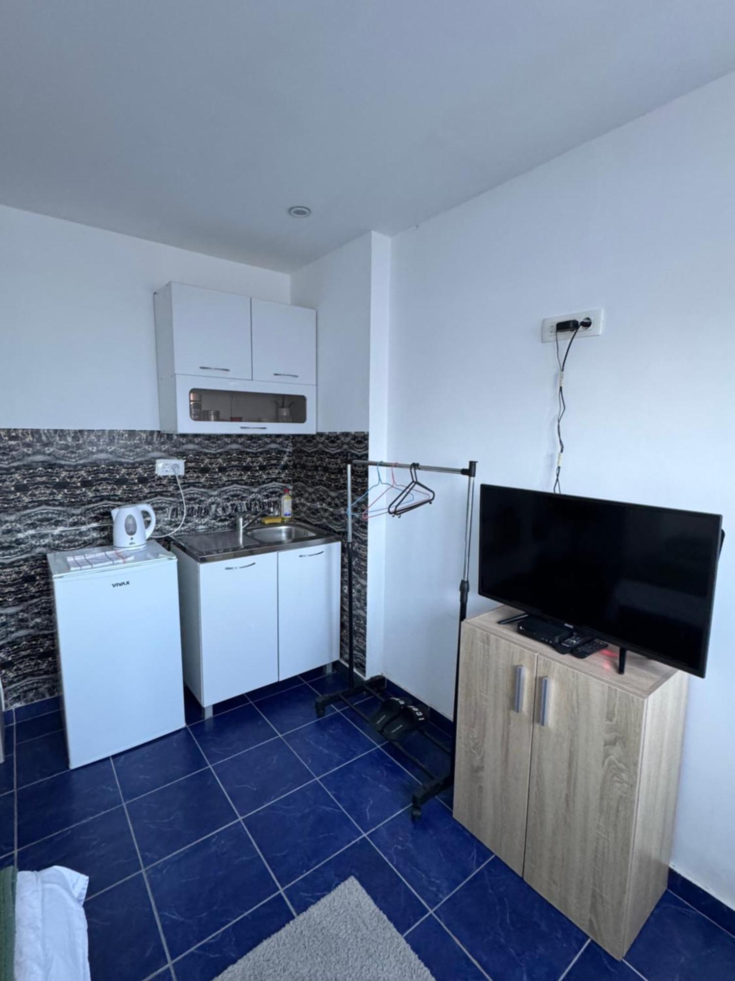 Apartmani Breze 포드고리차 외부 사진
