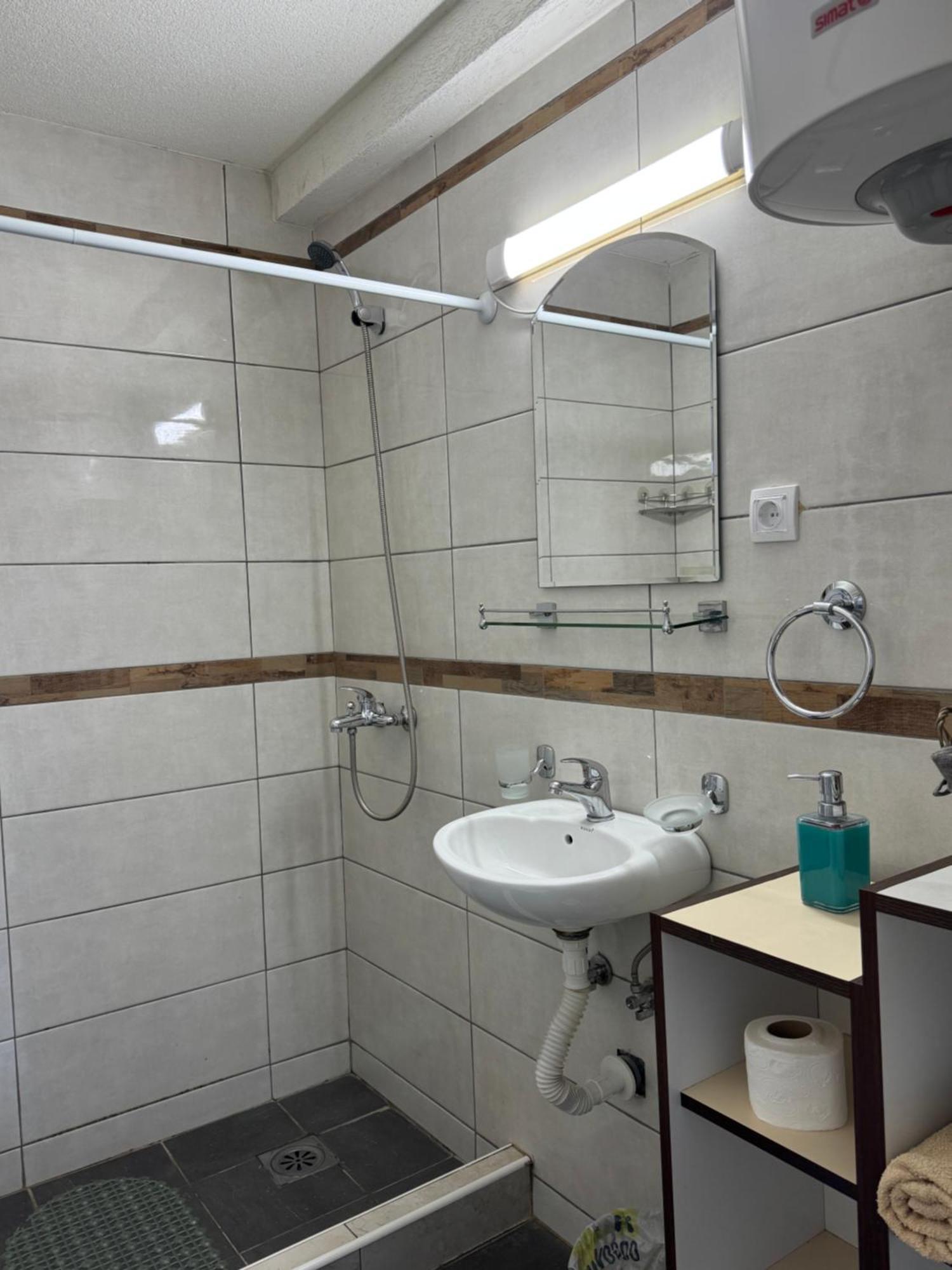 Apartmani Breze 포드고리차 외부 사진